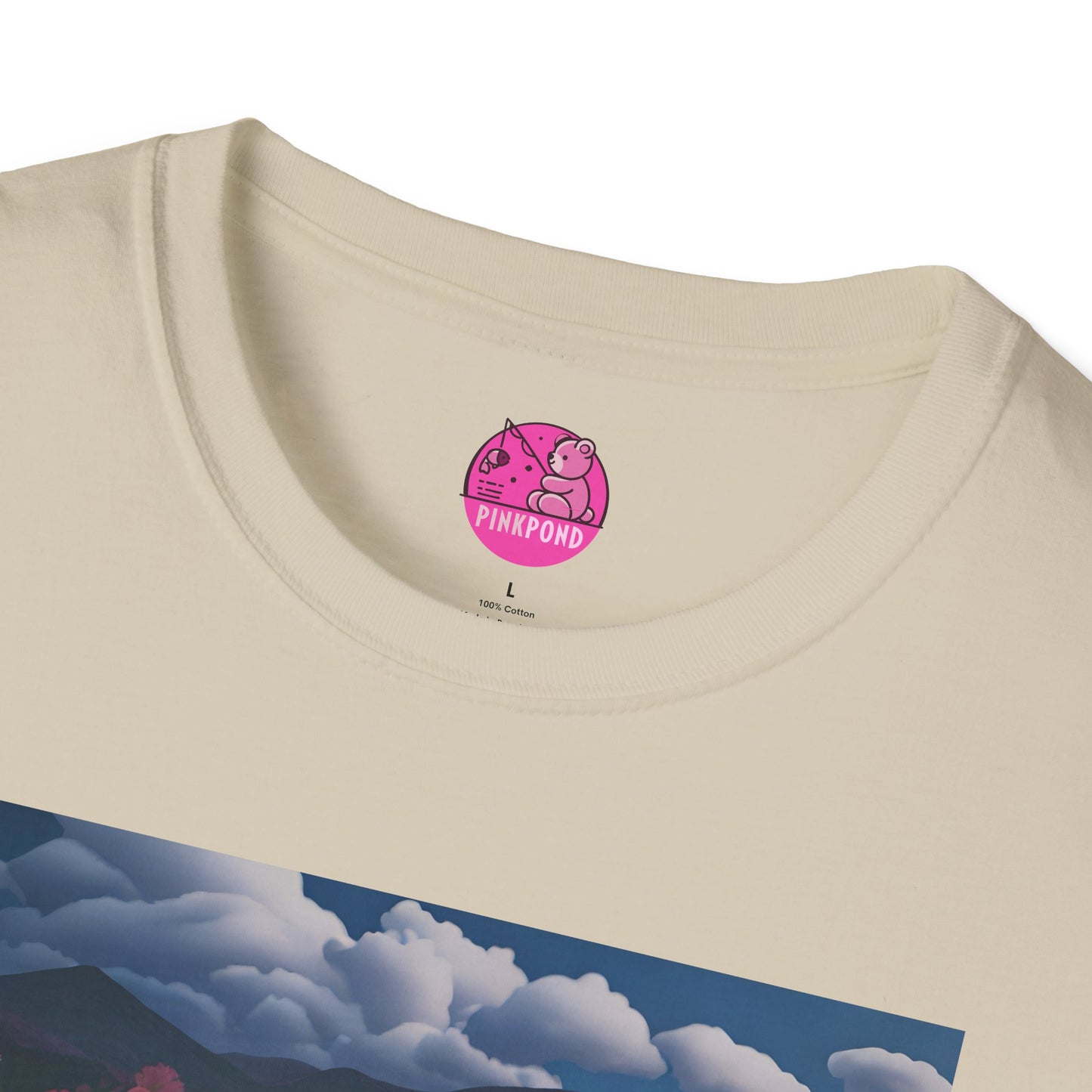 Graphic Tee Floral Flight – Unisex Softstyle T-Shirt