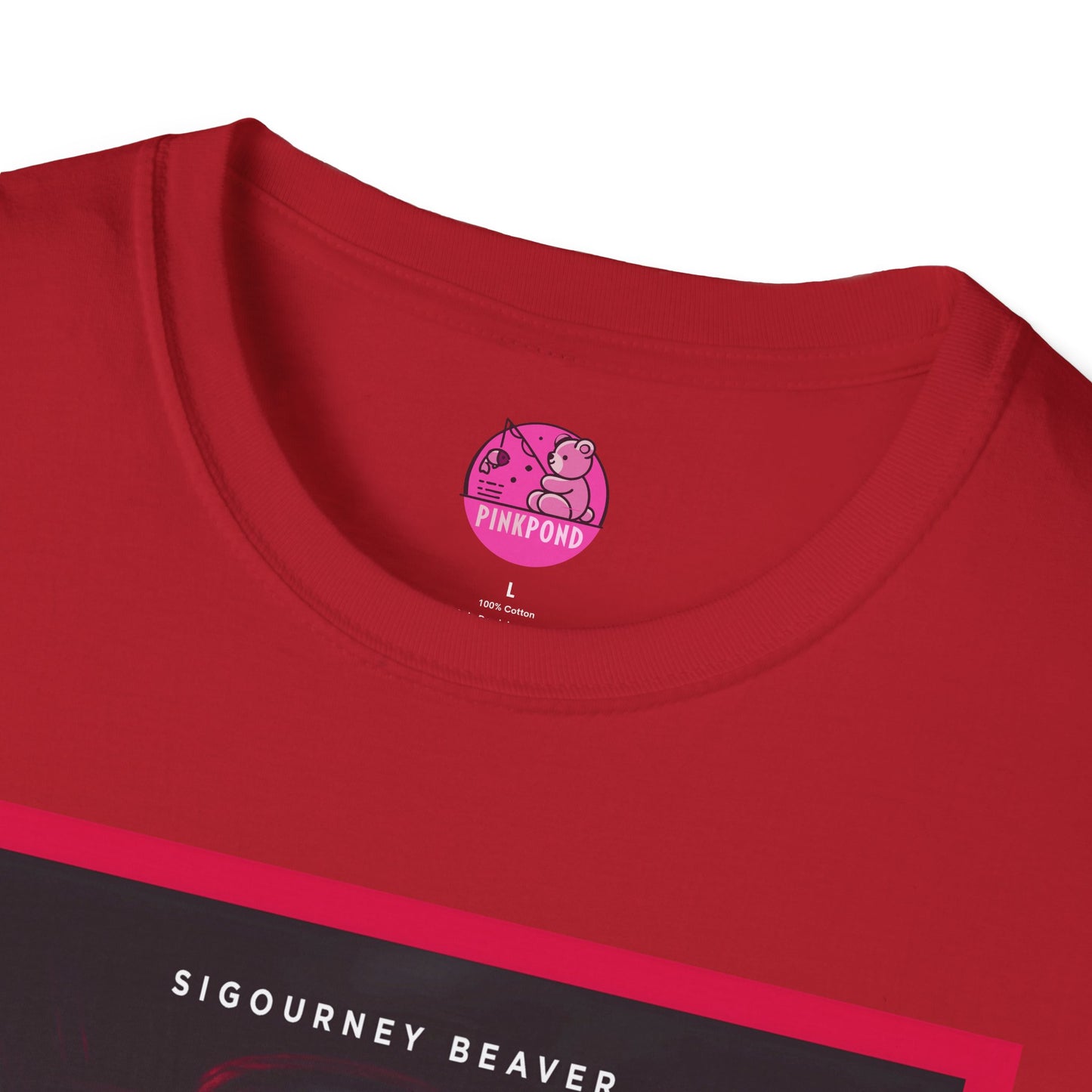 Red Alert Alien Parody Sci-Fi T-Shirt Featuring Sigourney Beaver