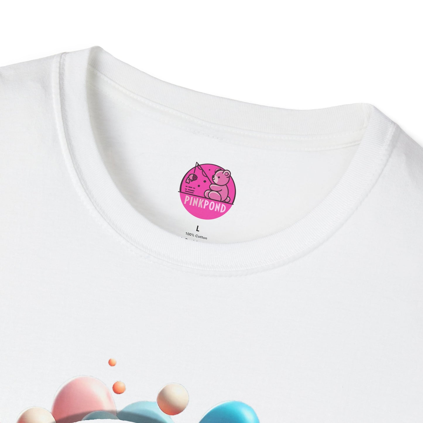 Penelope Parrot - Unisex Softstyle T-Shirt
