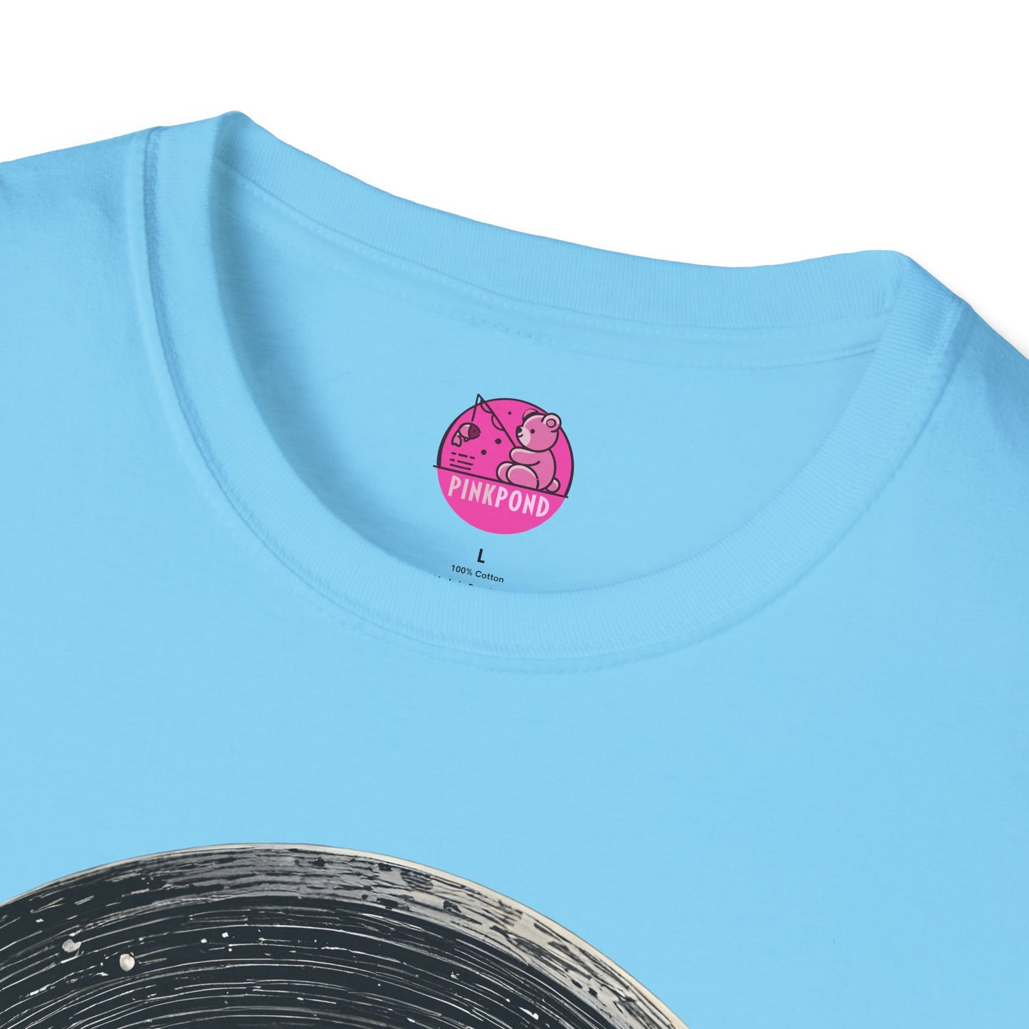 Cosmic Explorer Teddy T-Shirt - Spacefaring Bear Graphic Tee for Space Lovers and Adventurers