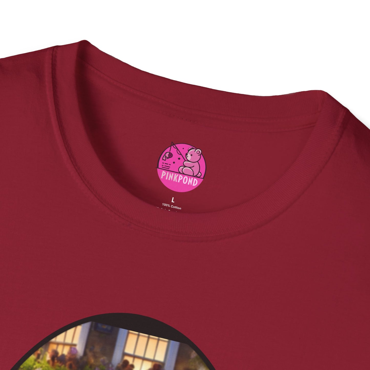 Retro Bear Scene T-Shirt - Fly-by Cruise at the Kings Arms