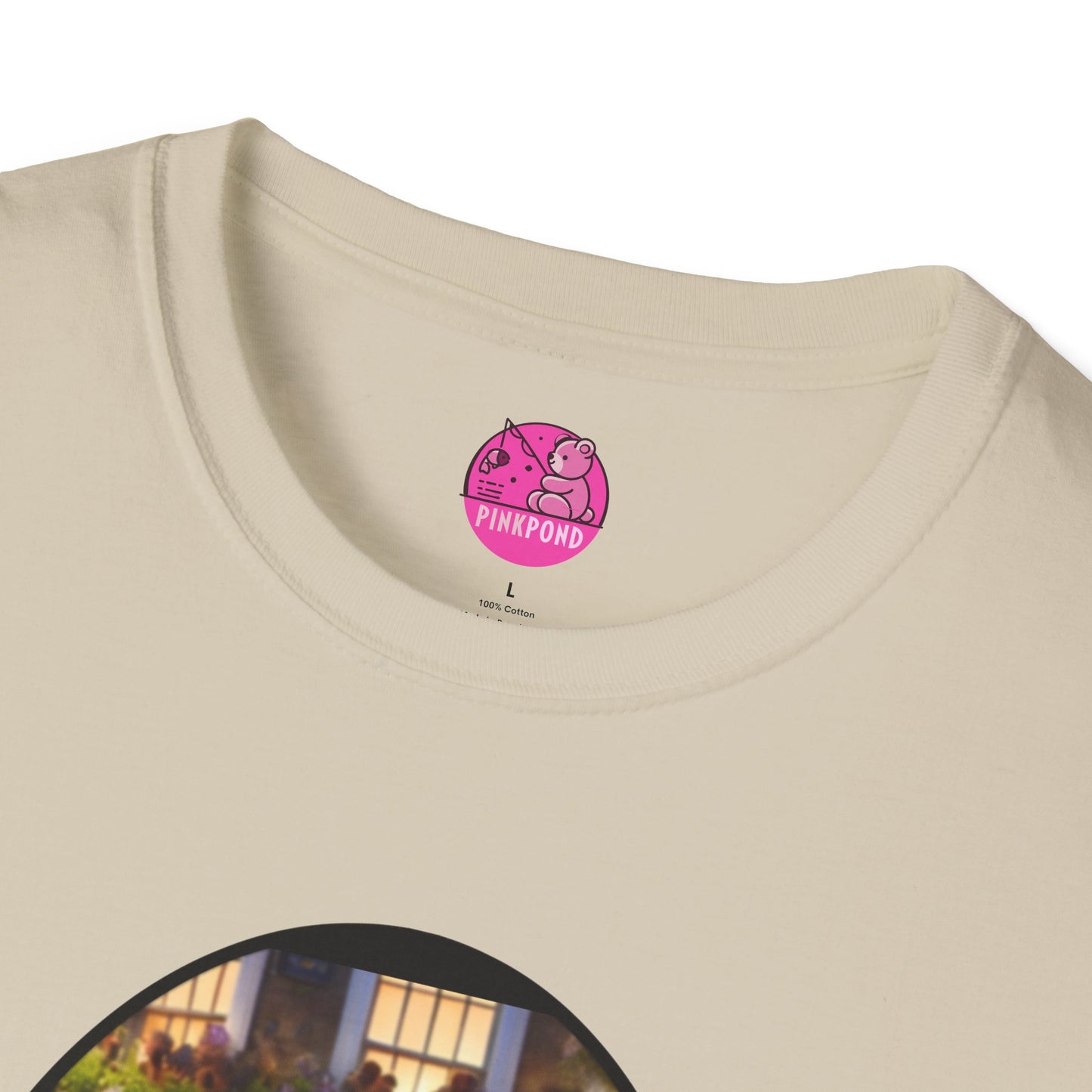 Retro Bear Scene T-Shirt - Fly-by Cruise at the Kings Arms