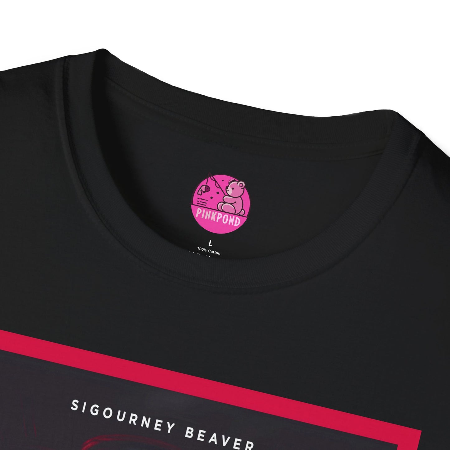 Red Alert Alien Parody Sci-Fi T-Shirt Featuring Sigourney Beaver