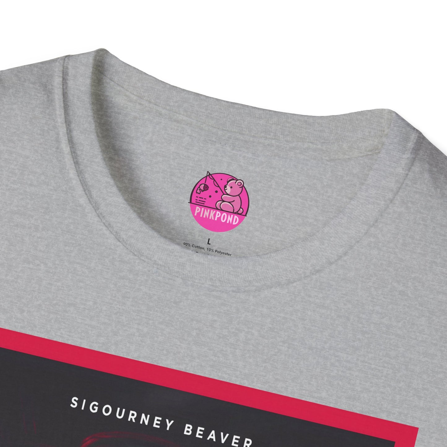 Red Alert Alien Parody Sci-Fi T-Shirt Featuring Sigourney Beaver