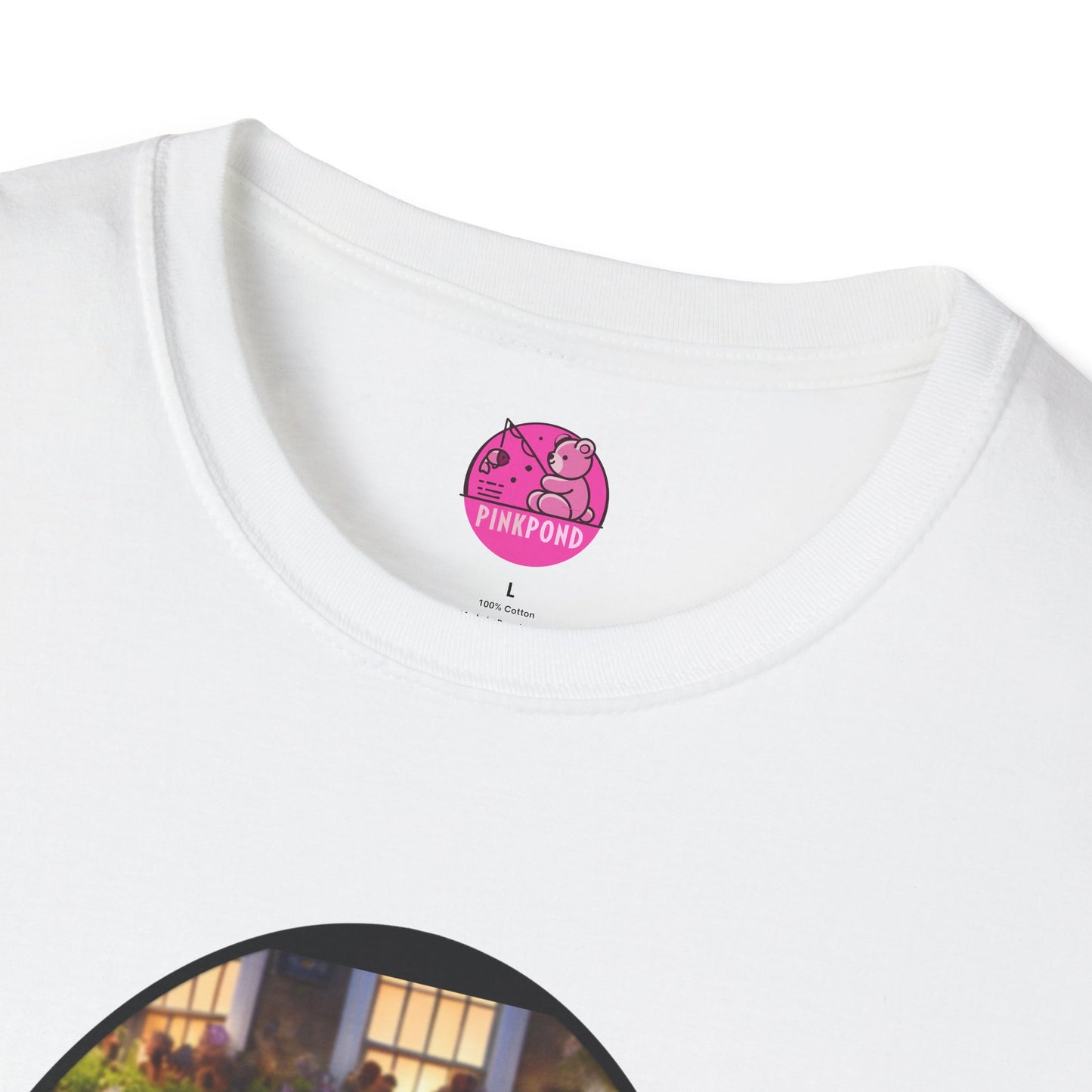 Retro Bear Scene T-Shirt - Fly-by Cruise at the Kings Arms