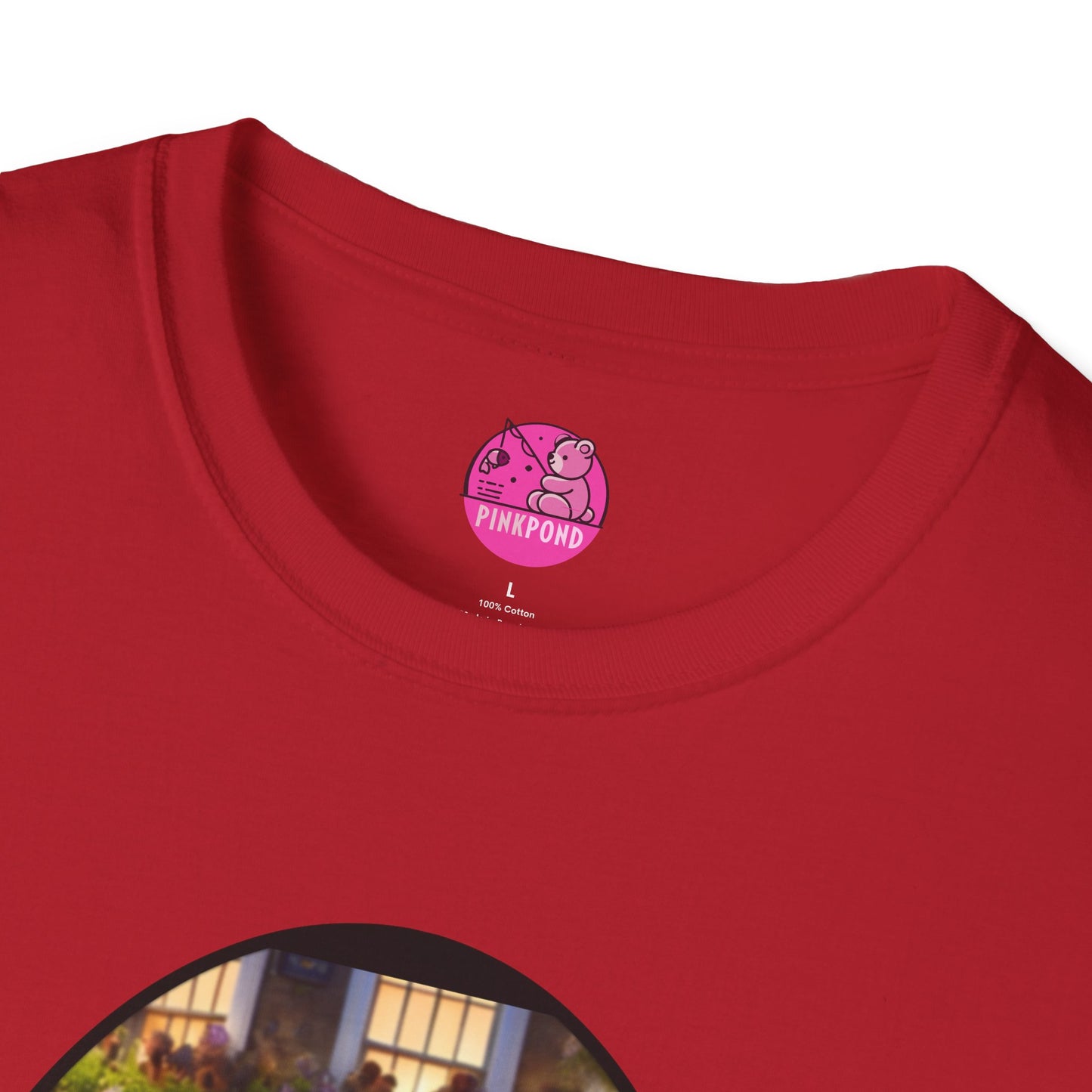 Retro Bear Scene T-Shirt - Fly-by Cruise at the Kings Arms